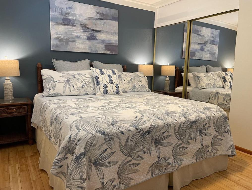 Molokai Island Retreat With Beautiful Ocean Views And Pool - Newly Remodeled! Apartment Ualapue Екстериор снимка
