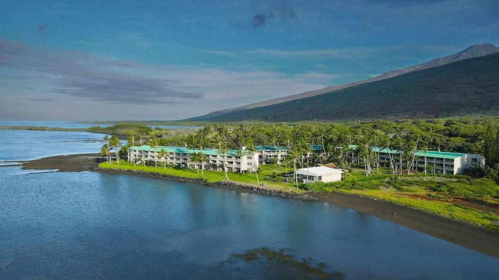 Molokai Island Retreat With Beautiful Ocean Views And Pool - Newly Remodeled! Apartment Ualapue Екстериор снимка